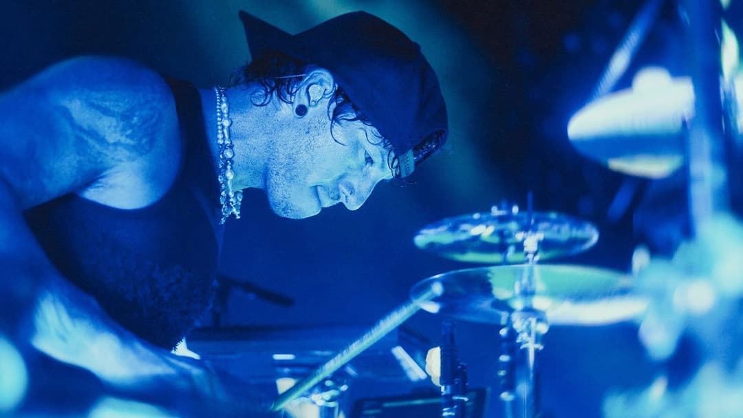 Twenty One Pilots: More Than We Ever Imagined backdrop 3