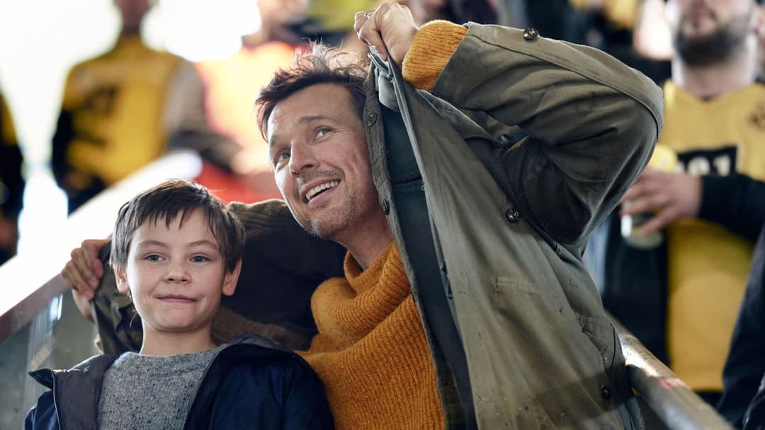 Weekend Rebels backdrop 13