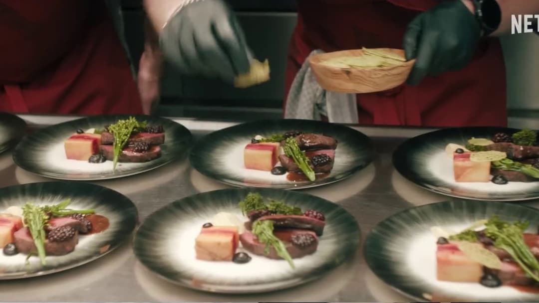 The Woman in Cabin 10 backdrop 8