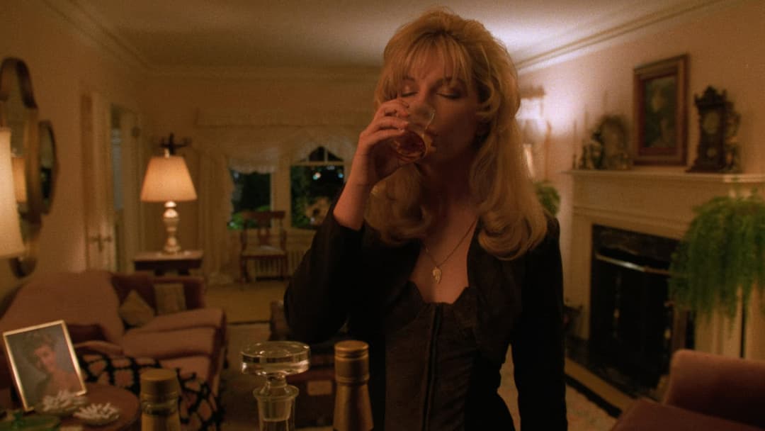 Twin Peaks: Fire Walk with Me backdrop 10