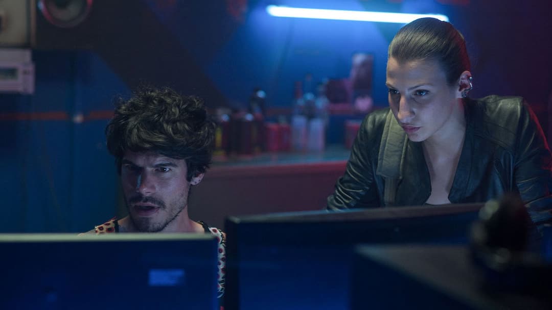 The November Man backdrop 8