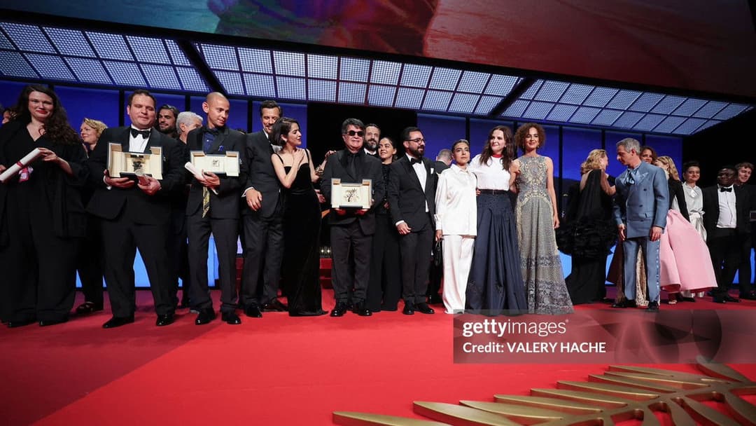 Ein einfacher Unfall backdrop 12