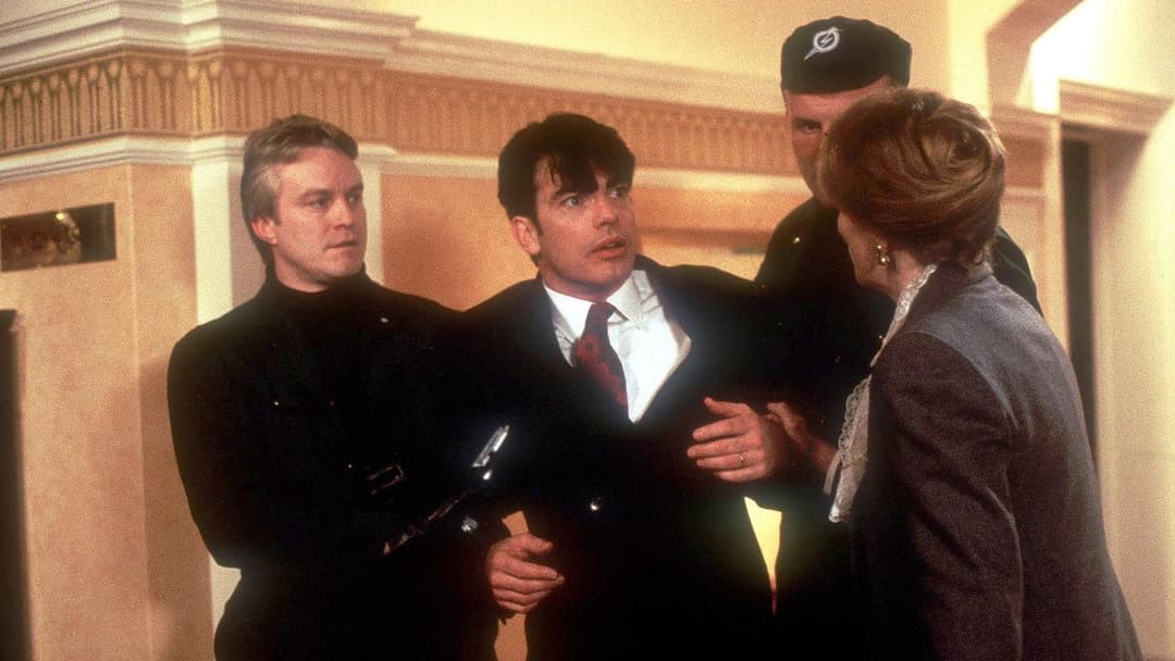 The Man Who Knew Too Little backdrop 9