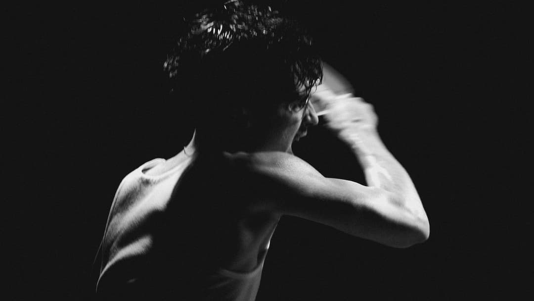 Марті Супрім. Геній комбінацій backdrop 10