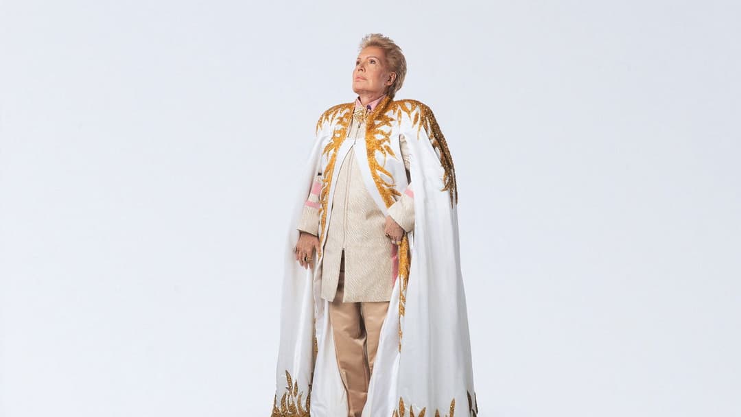 Mucho Mucho Amor: The Legend of Walter Mercado backdrop 4