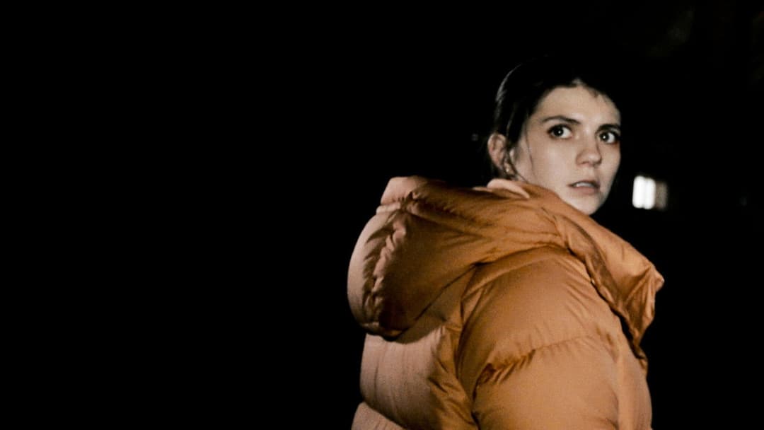 Паранормальне явище: Близький родич backdrop 9