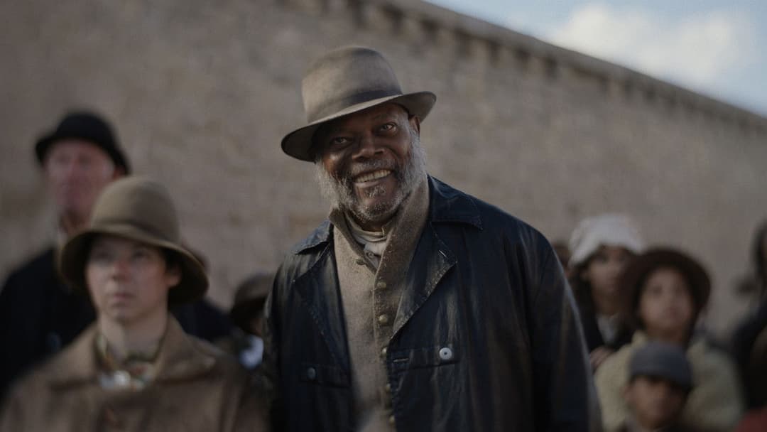 Нечестива трійця backdrop 11