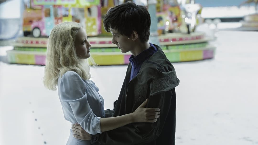 Miss Peregrine's Home for Peculiar Children backdrop 13