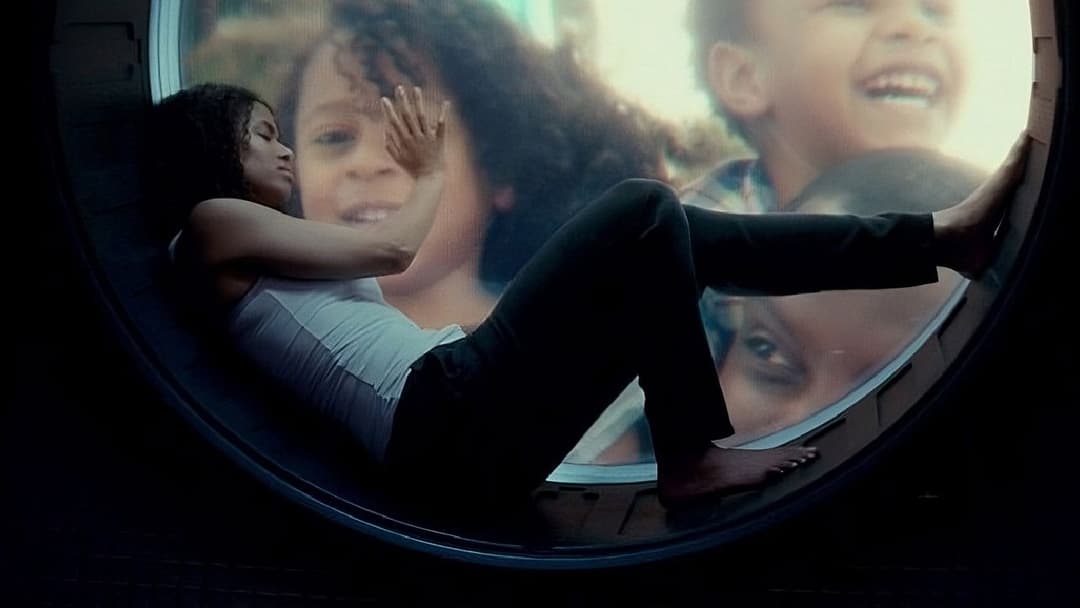 The Cloverfield Paradox backdrop 17