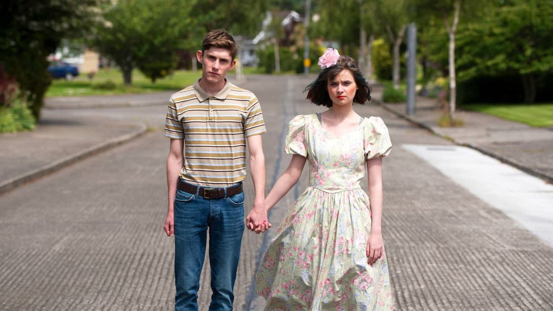 Dating Amber backdrop 4