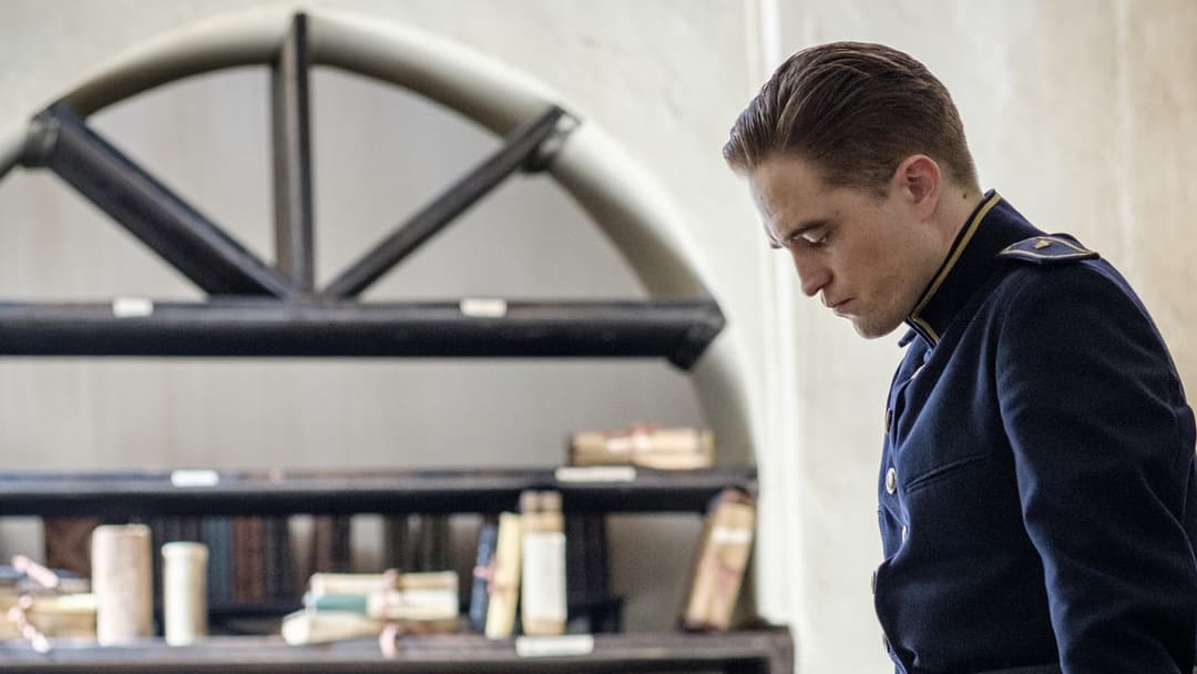 Warten auf die Barbaren backdrop 11