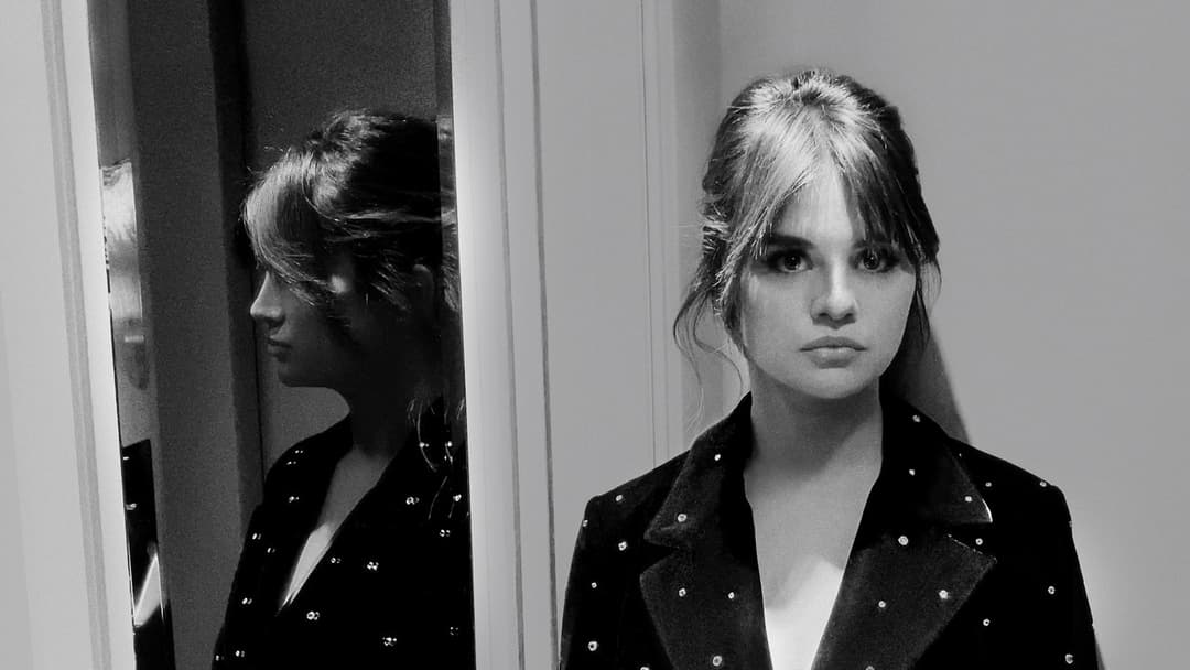 Selena Gomez: My Mind & Me backdrop 3