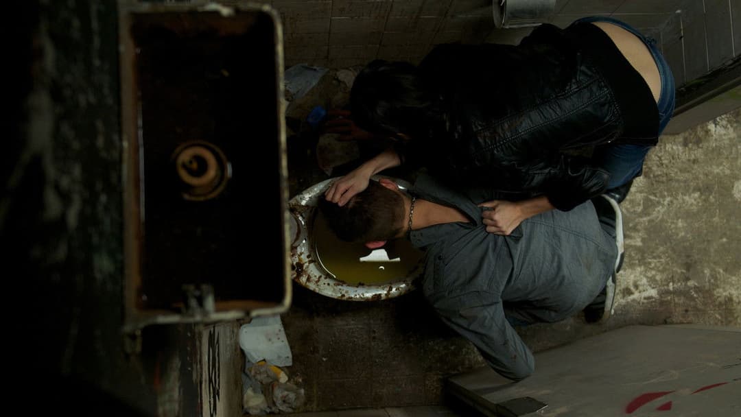 I Spit on Your Grave 2 backdrop 17