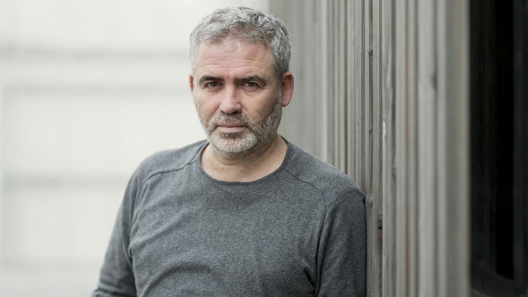 Un autre monde backdrop 3