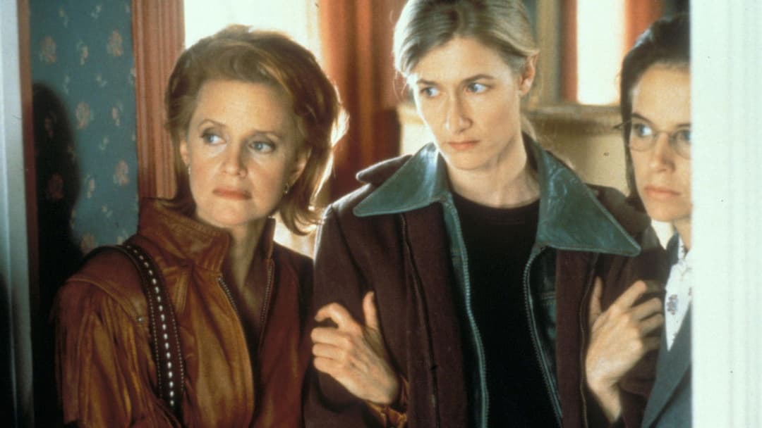 Citizen Ruth backdrop 1