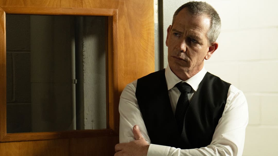 To Catch a Killer backdrop 11