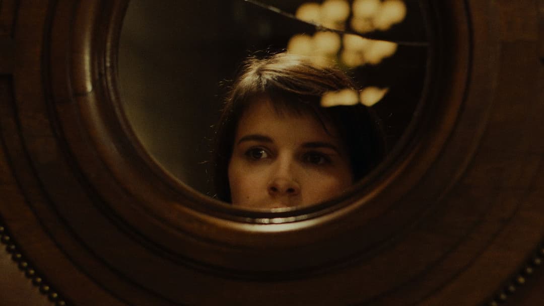 Drei Farben: Blau backdrop 15