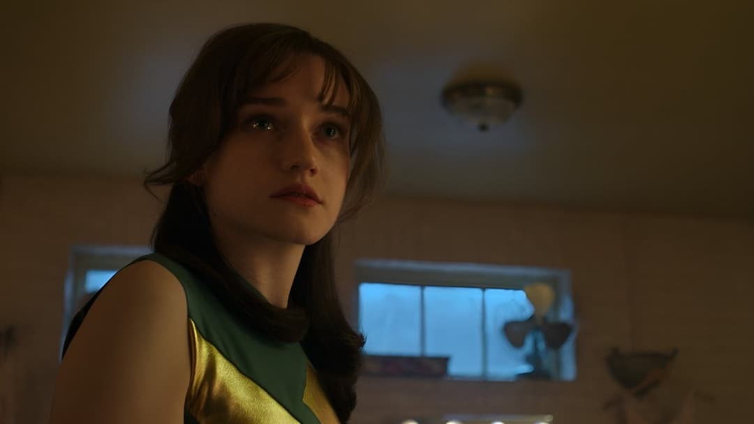 Apartment 7A backdrop 15