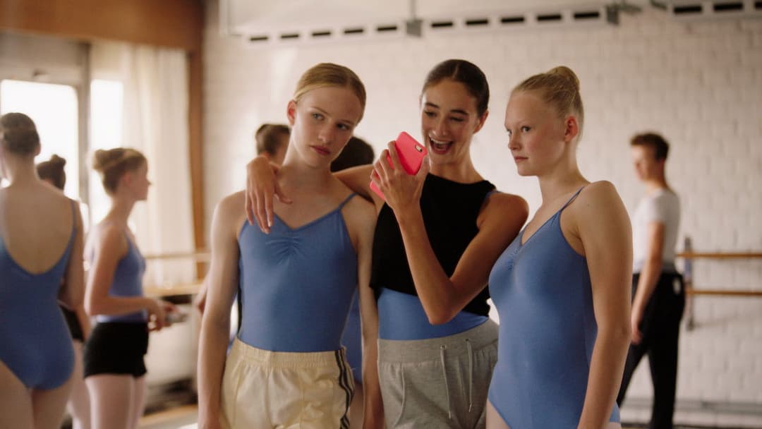 Дівчина backdrop 2