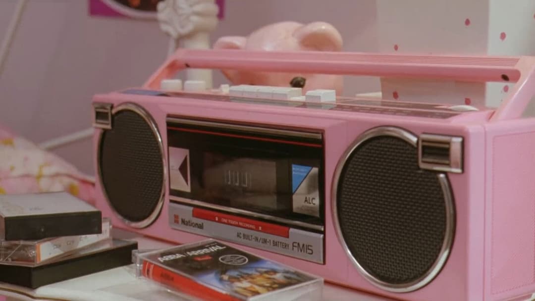 Muriel's Wedding backdrop 12