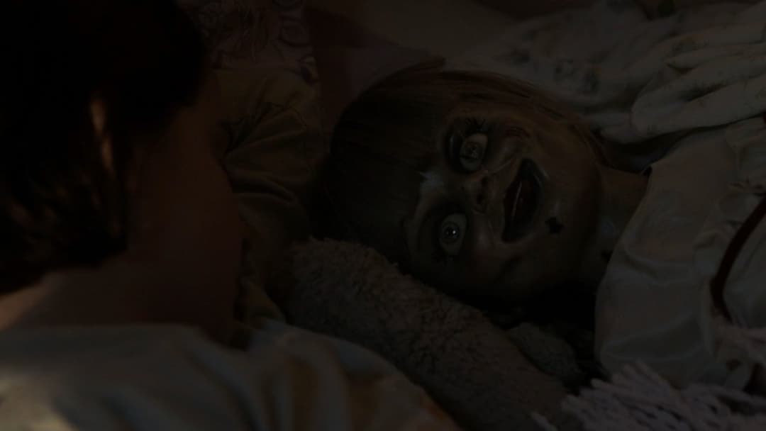 Annabelle Comes Home backdrop 14