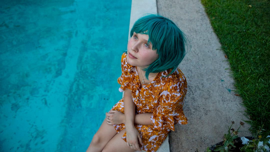 Babyteeth backdrop 3