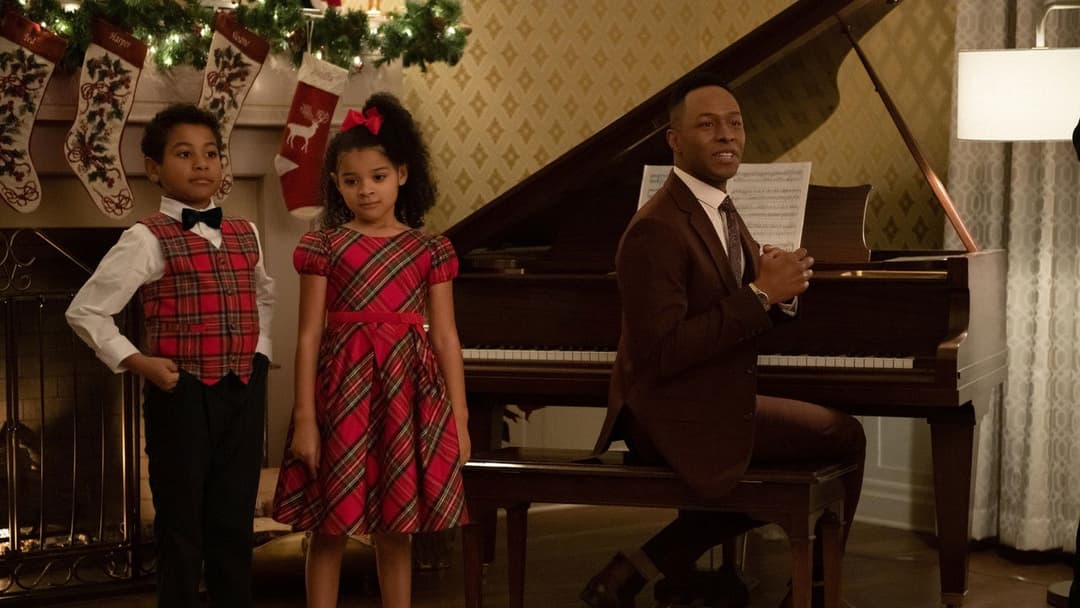 Happiest Season backdrop 17