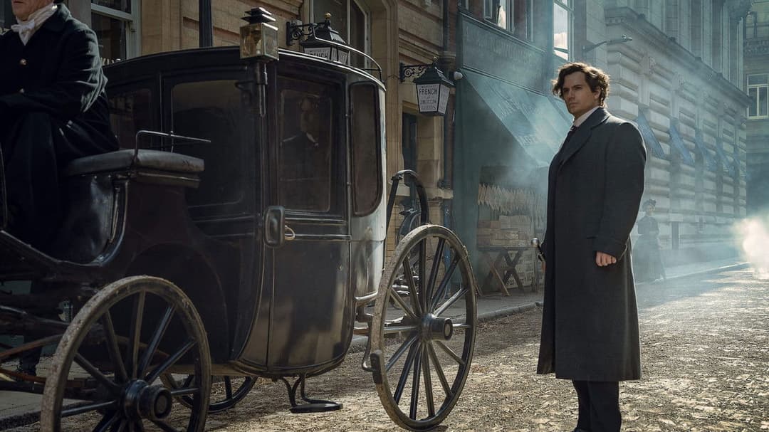 Енола Холмс 2 backdrop 8