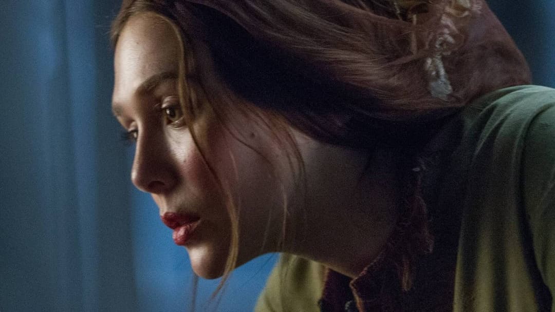 In Secret - Geheime Leidenschaft backdrop 2