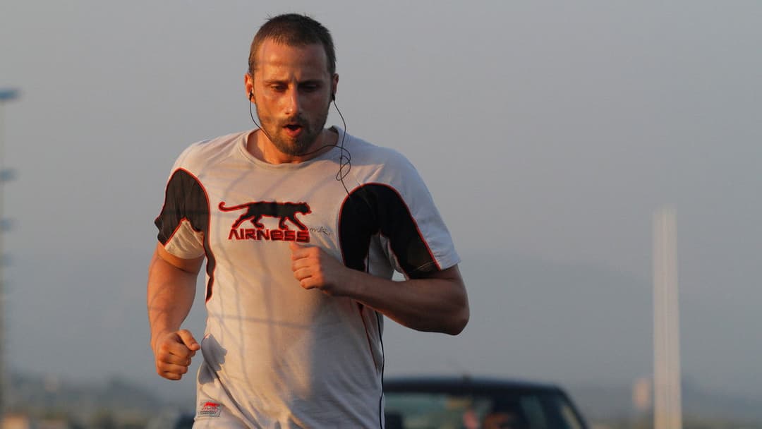 Rust and Bone backdrop 8