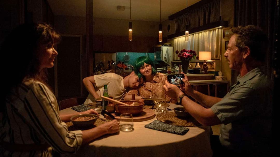 Babyteeth backdrop 6