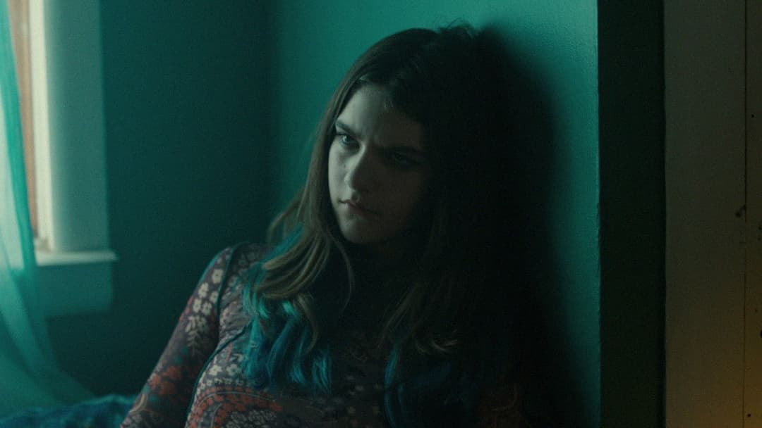 I Used to Be Funny backdrop 15