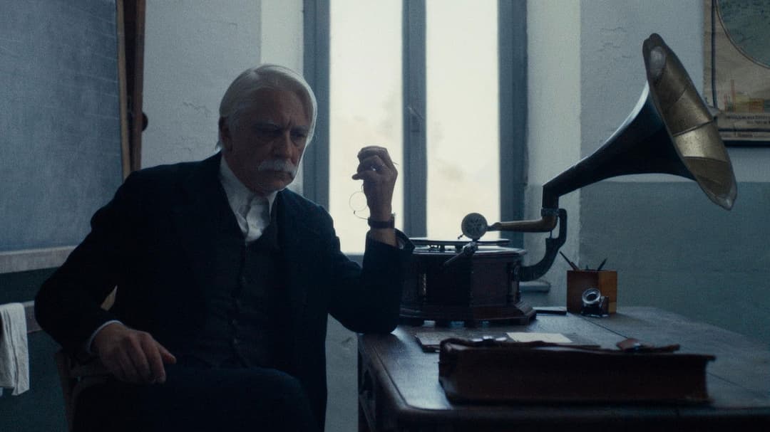 Vermiglio backdrop 18