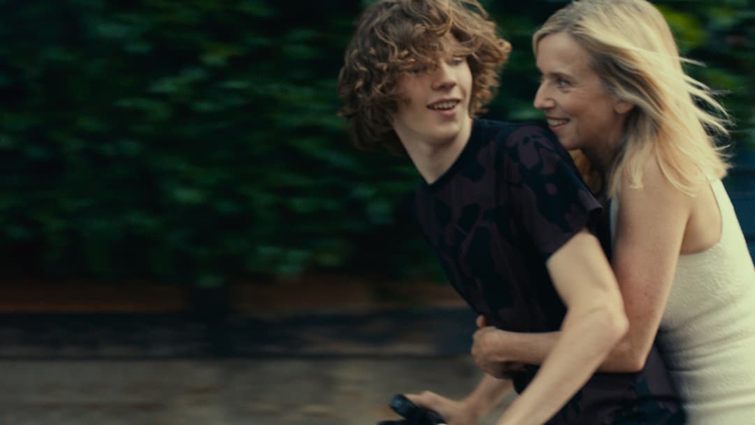 Last Summer backdrop 9