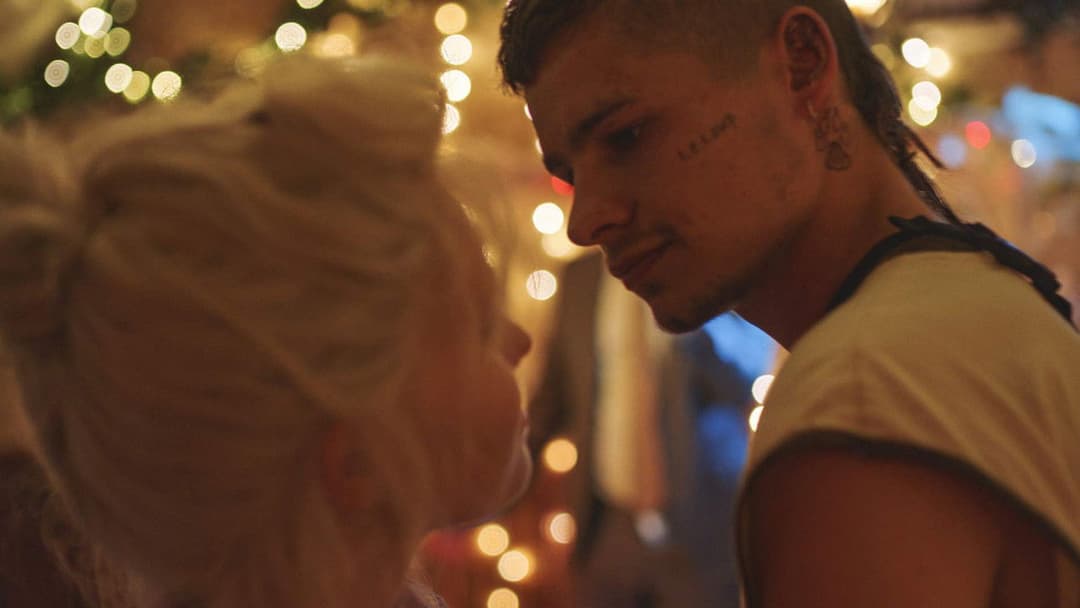 Babyteeth backdrop 11