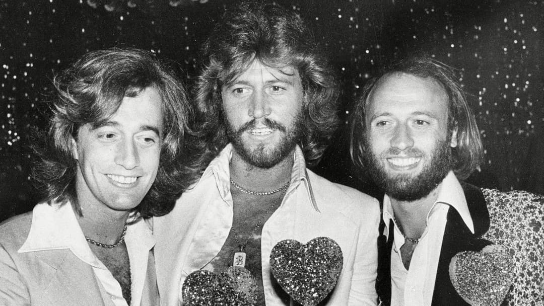 The Bee Gees: How Can You Mend a Broken Heart backdrop 10