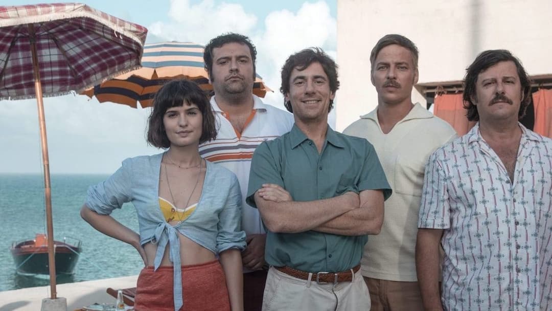 Die unglaubliche Geschichte der Roseninsel backdrop 5