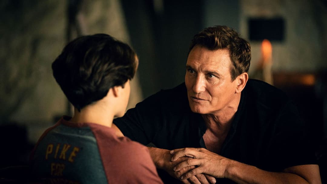 Woodwalkers 2 backdrop 8