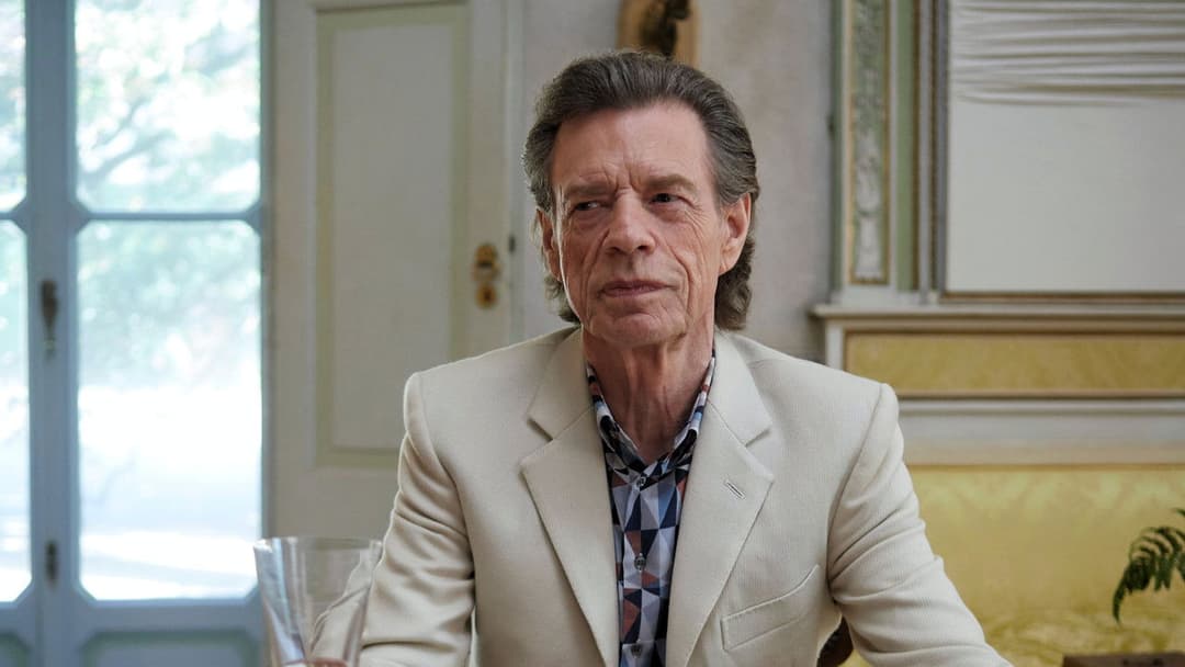 The Burnt Orange Heresy backdrop 5