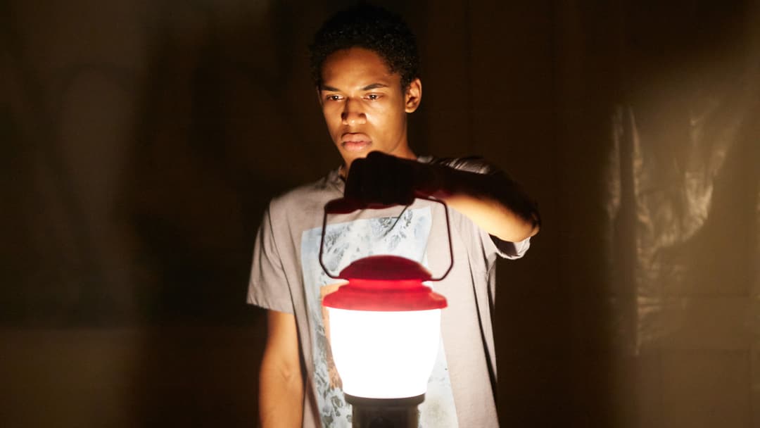 It Comes at Night backdrop 20