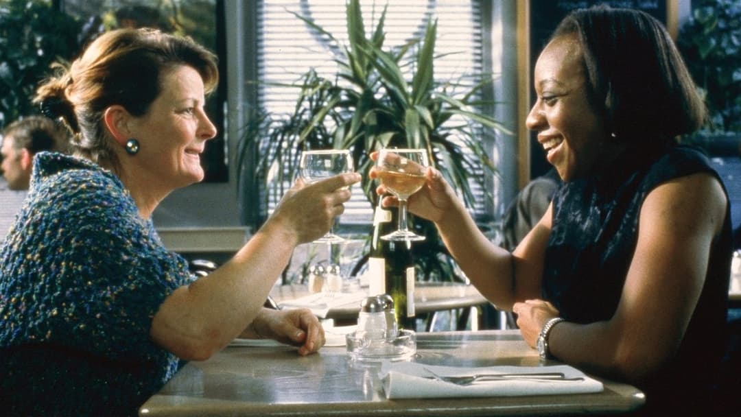 Таємниці та брехня backdrop 3