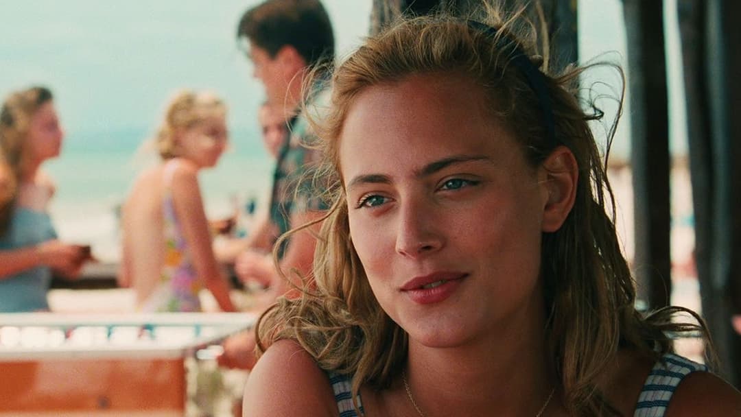 What the Day Owes the Night backdrop 9