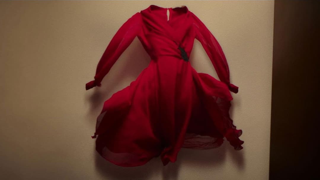 Das blutrote Kleid backdrop 10