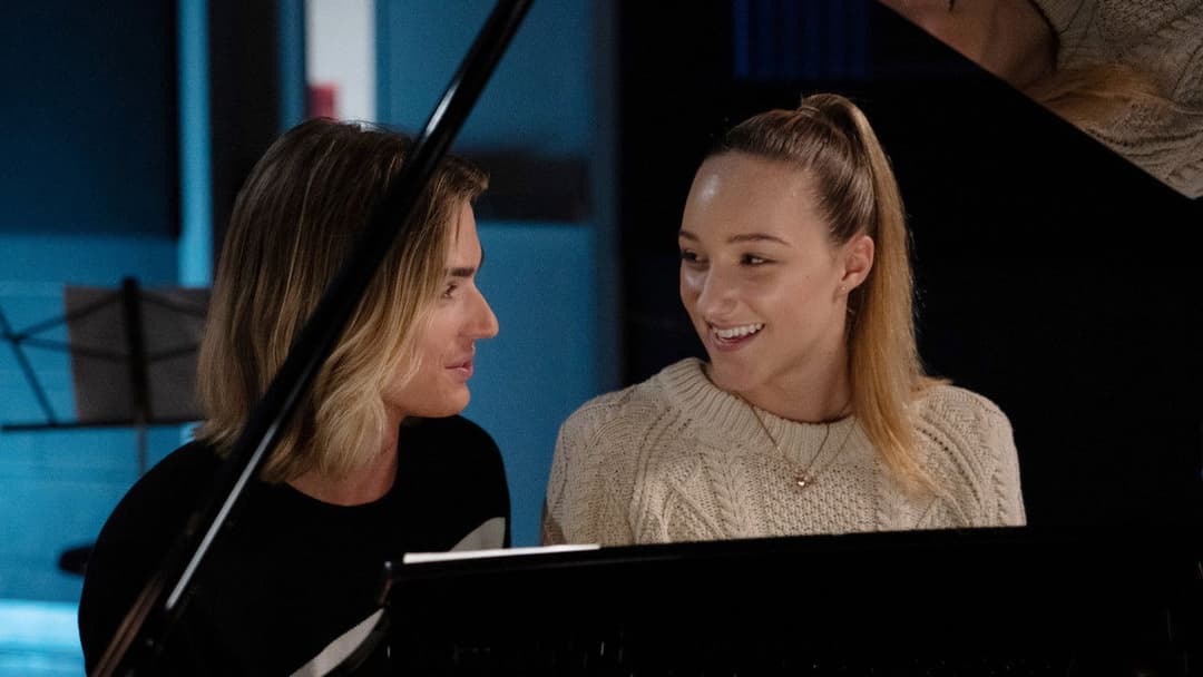 Висока дівчина backdrop 4