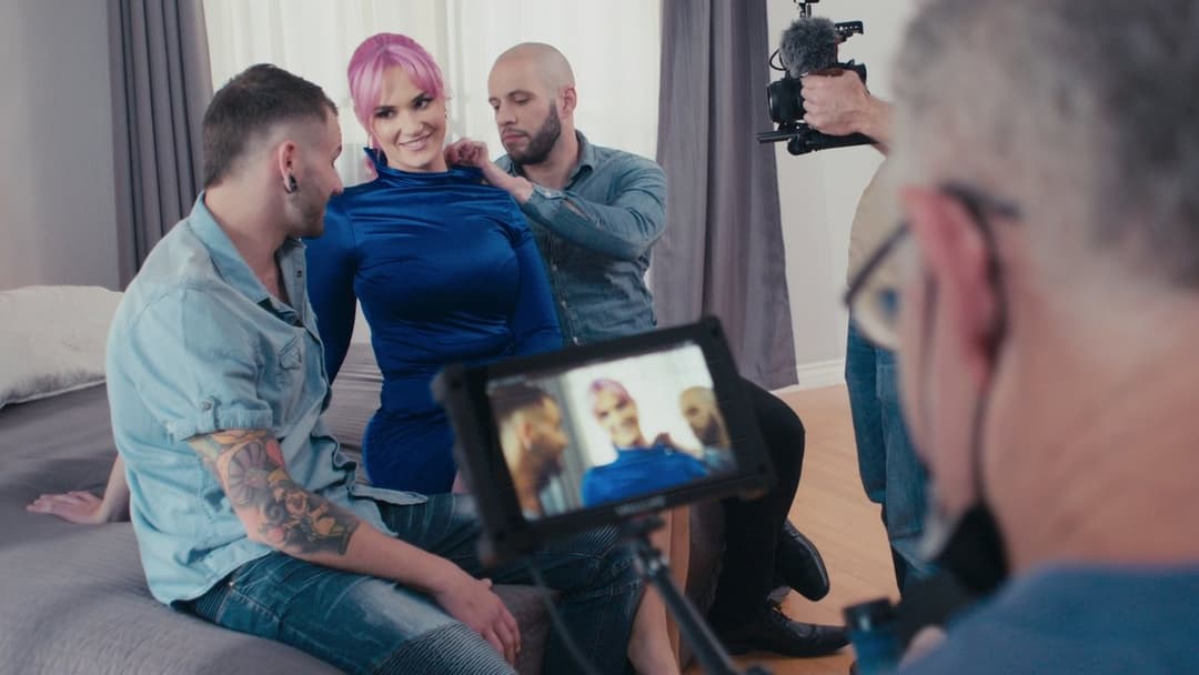 Money Shot: The Pornhub Story backdrop 6