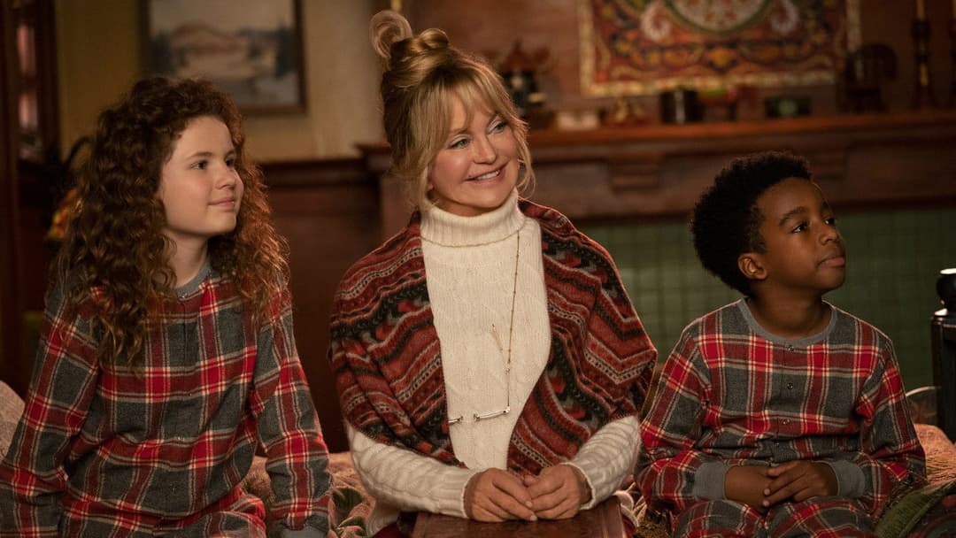 The Christmas Chronicles 2 backdrop 6