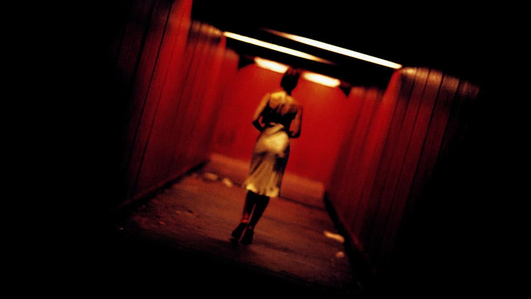 Irreversibel backdrop 4