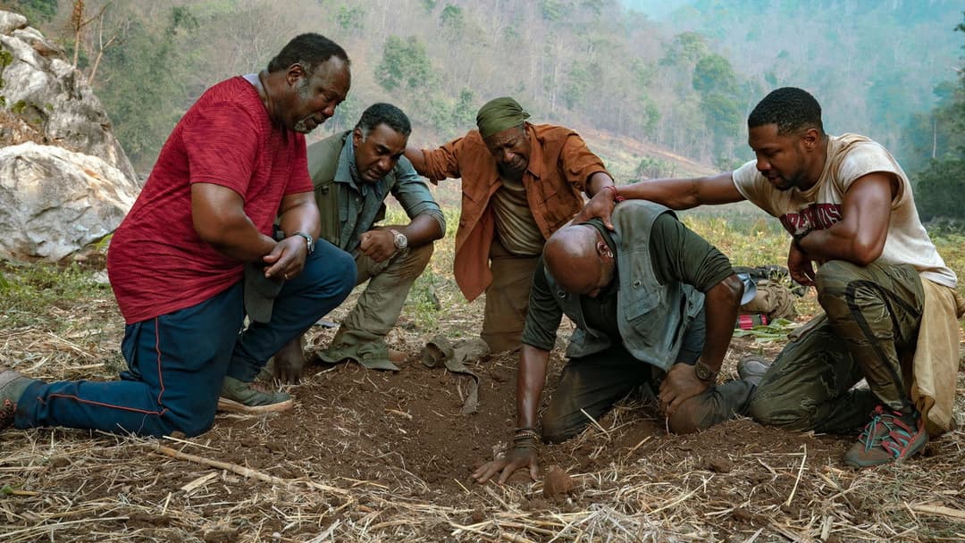 П’ятеро однієї крові backdrop 9