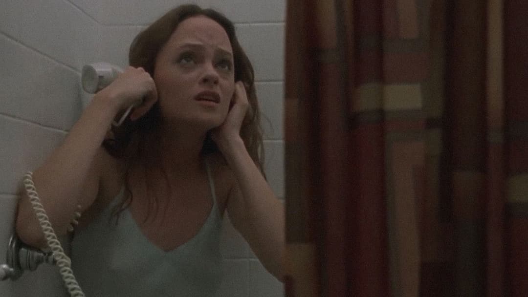 May - Die Schneiderin des Todes backdrop 5