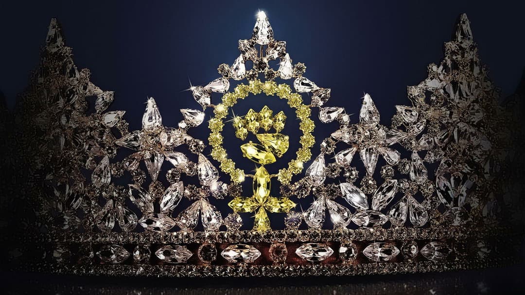 Misbehaviour backdrop 13